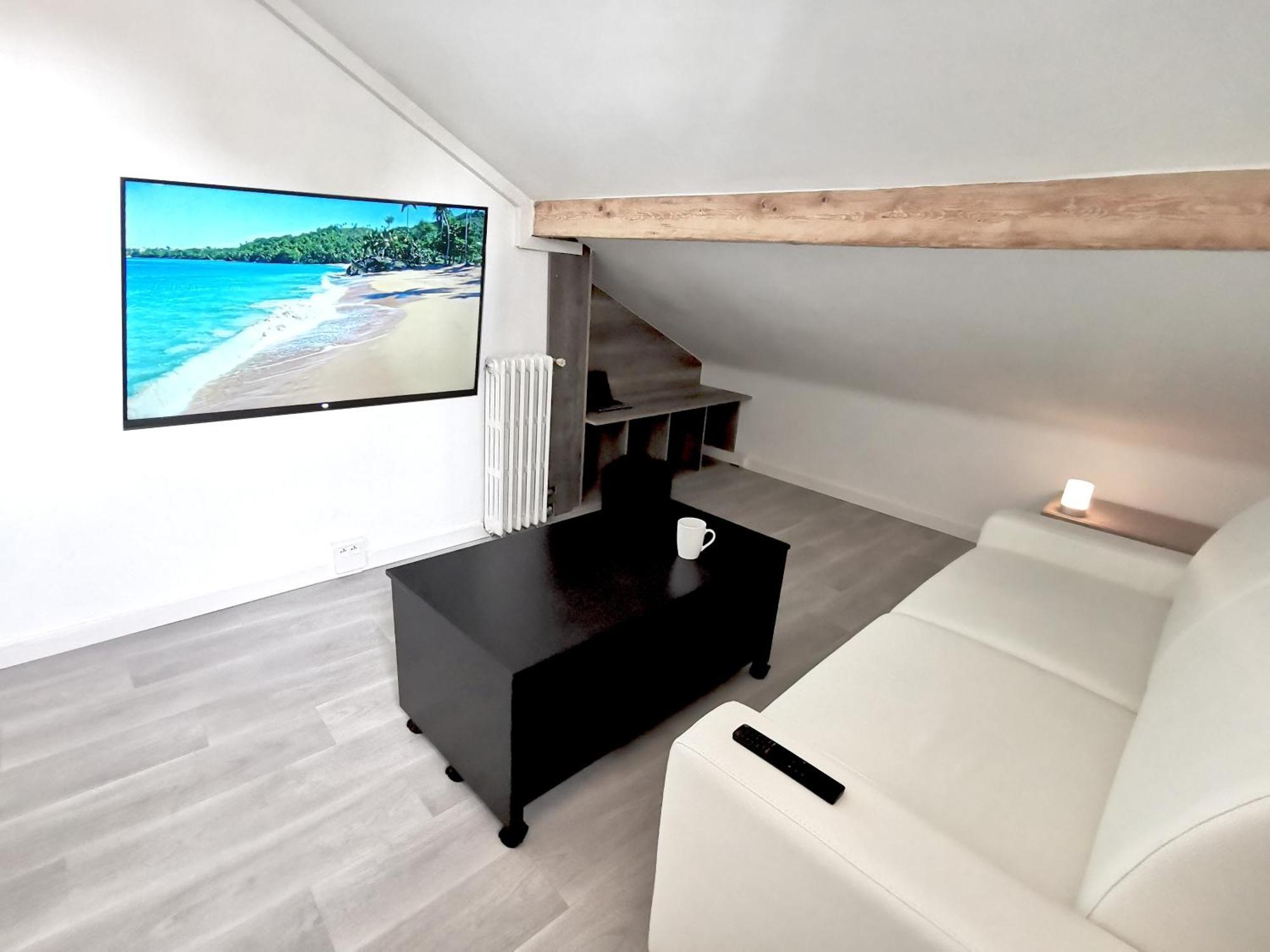 Bagneux Paris Confort Netflix Rer B Exteriör bild